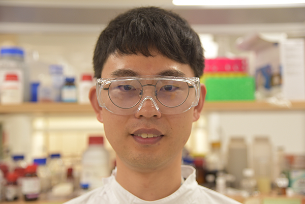 AIBN PhD researcher Minjun Kim is hoping to revolutionise energy storage and conversion. 