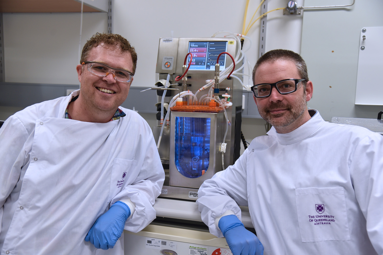 Gray Group researcher and StemCore facility Manager Dr Andrew Prowse and Dr Steve Dingwall produced large doses of heart muscle cells from pluripotent stem cells. 