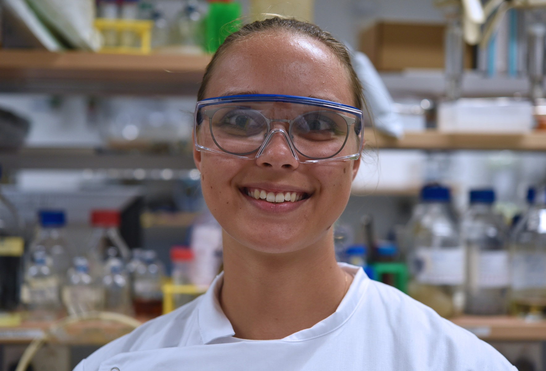Much of the work done by Antonia Ebert and the wider UQ Biosustainability Hub team revolves around harnessing biological processes to produce fuels, chemicals, ingredients, and other biomaterials in a more sustainable way.