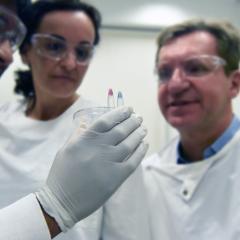 A Universal DNA Nano-Signature for Cancer 