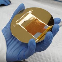 Pots of gold engineered to help with early disease detection