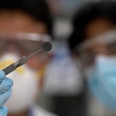UQ technology powers up greener alternative to lithium ion in Brisbane manufacturing deal