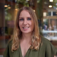 Dr Lena Oestreich